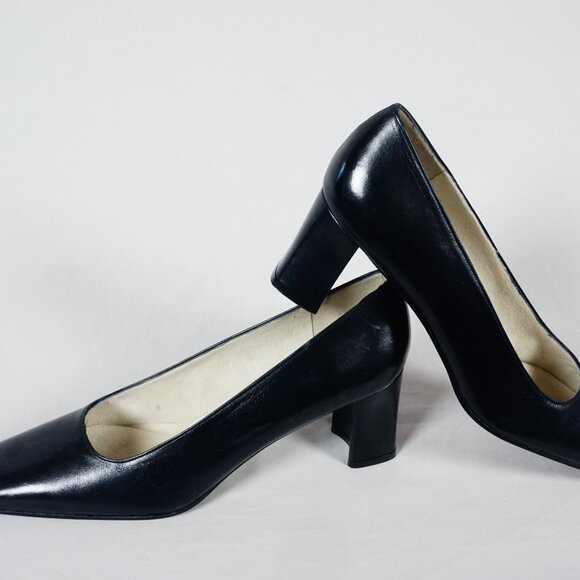 STUART WEITZMAN Leather Square Toe Heel Navy Blue Dress Shoe Size 8 AAA NEW - Picture 3 of 8